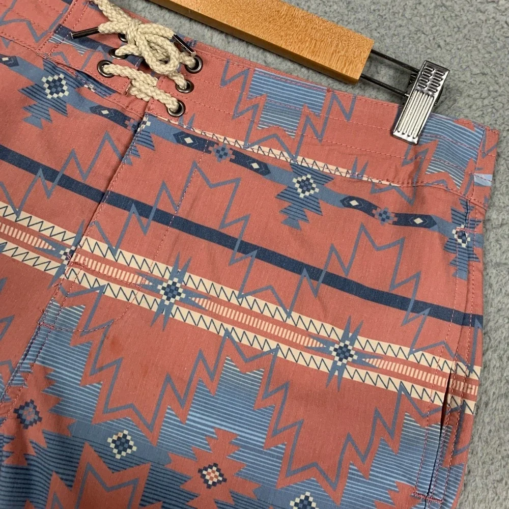 Faherty Classic‎ Boardshorts Men's 31 Rose Morning Star Aztec Print Stretch Swim